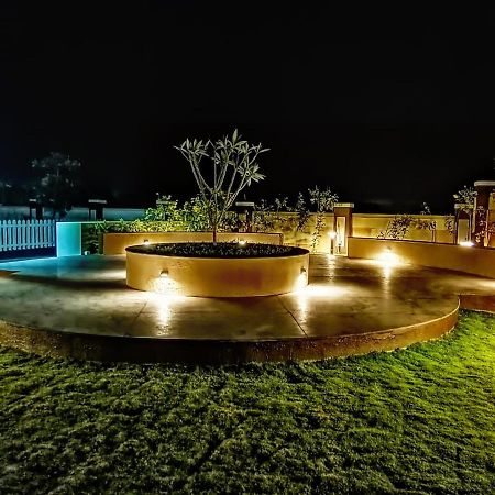Villa At Lonavala - Saga Montana Extérieur photo