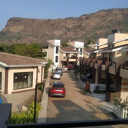 Villa At Lonavala - Saga Montana Extérieur photo