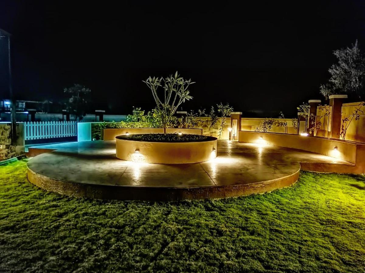 Villa At Lonavala - Saga Montana Extérieur photo