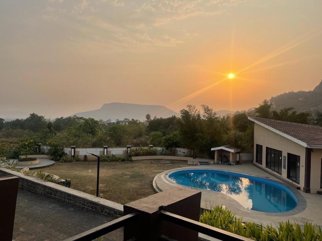 Villa At Lonavala - Saga Montana Extérieur photo